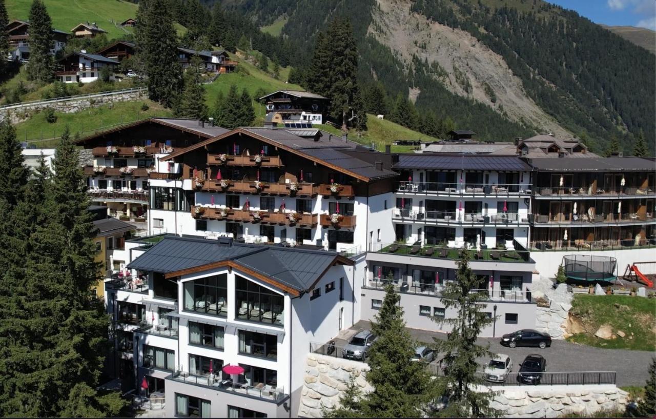 Ursprung Panorama Hotel Koenigsleiten Konigsleiten Bagian luar foto